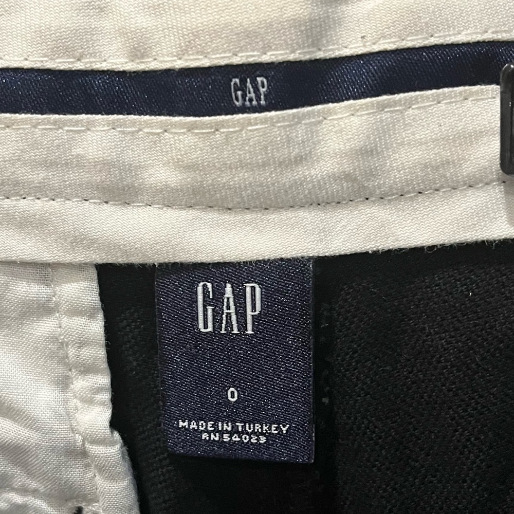 GAP Capris - Picture 3 of 7